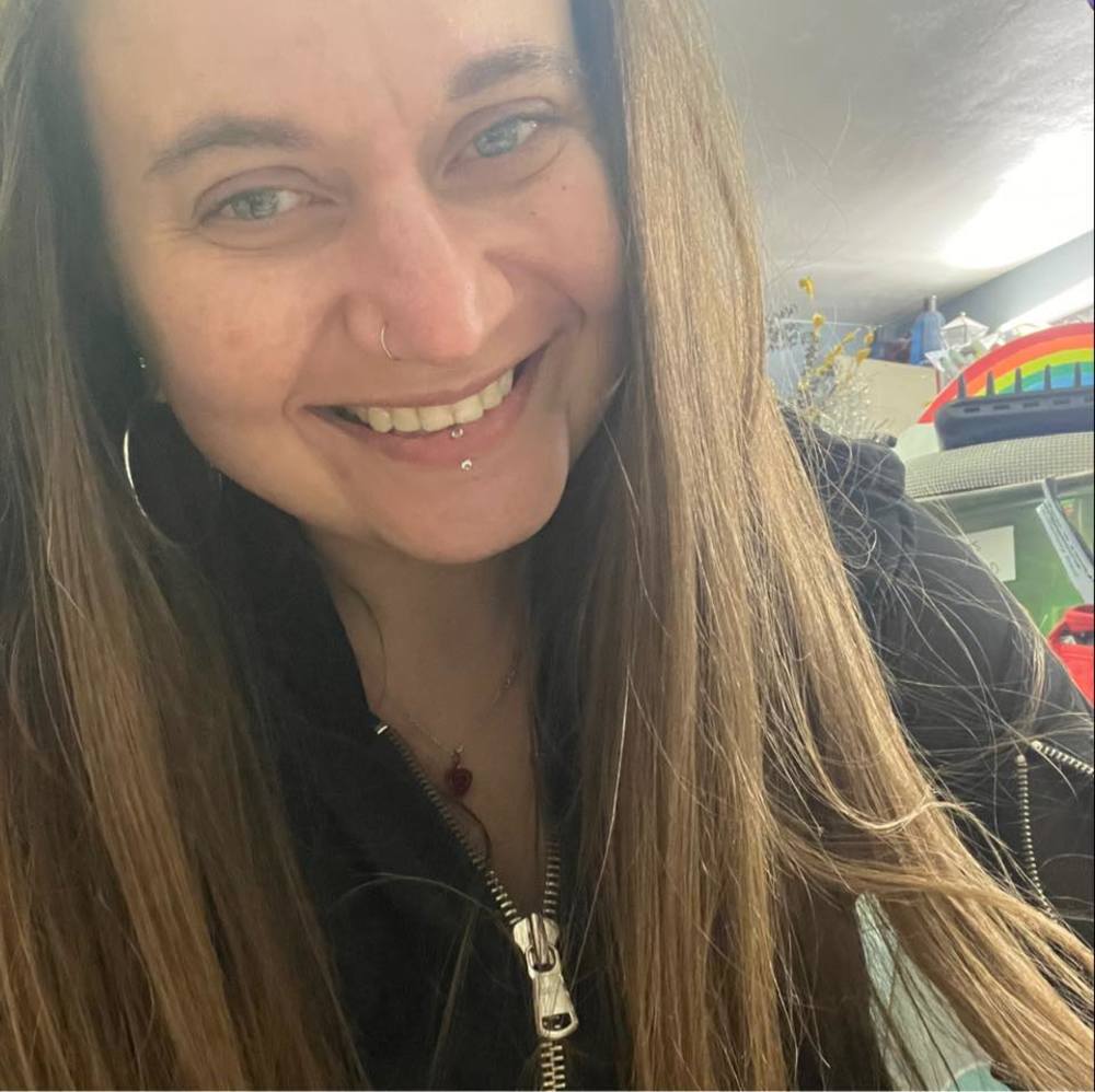 Meet your Posher, Angeline